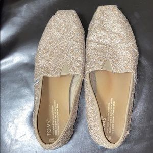 Gold Glitter Toms ✨